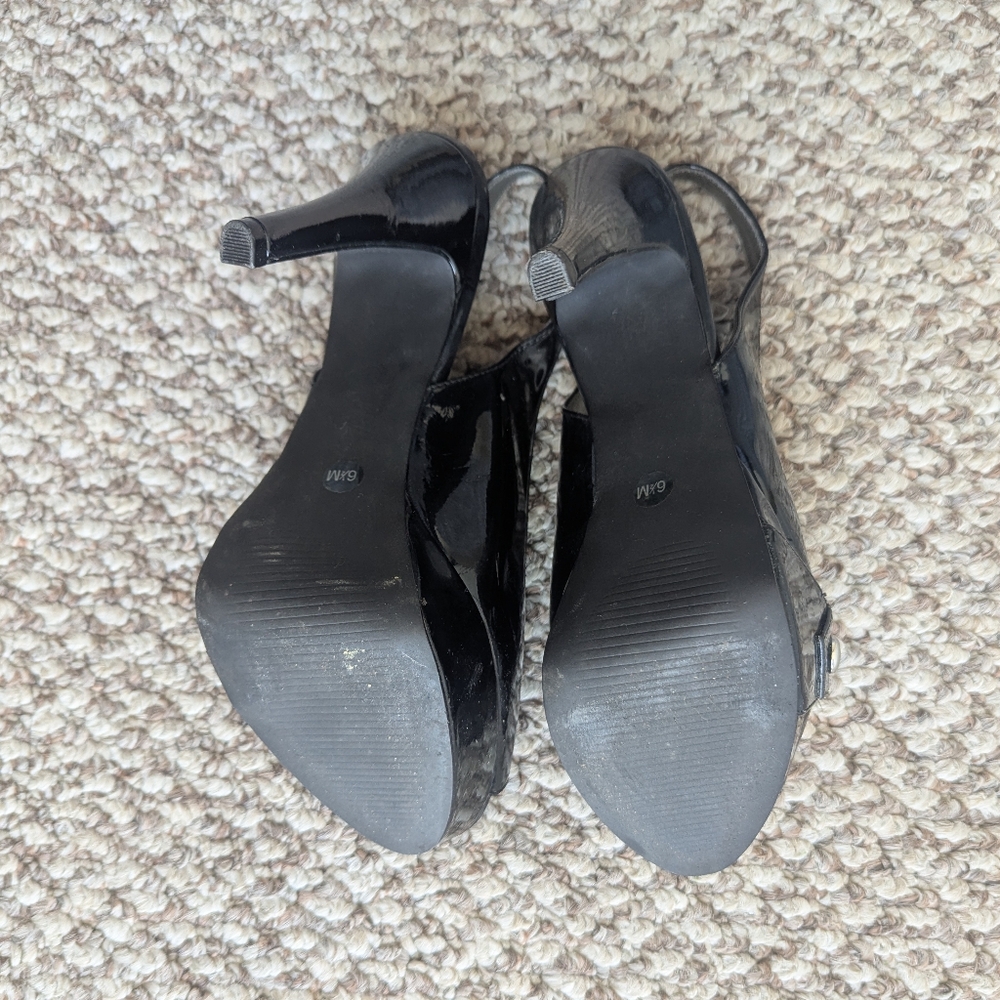 G By Guess Black Patent Leather Peep-Toe Heels Size 6.5M - Picture 4 of 7